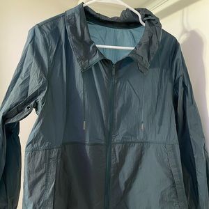 Lululemon Windbreaker in Navy